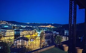 Unique Studio- Great Balcony And View! Parking Possibility!