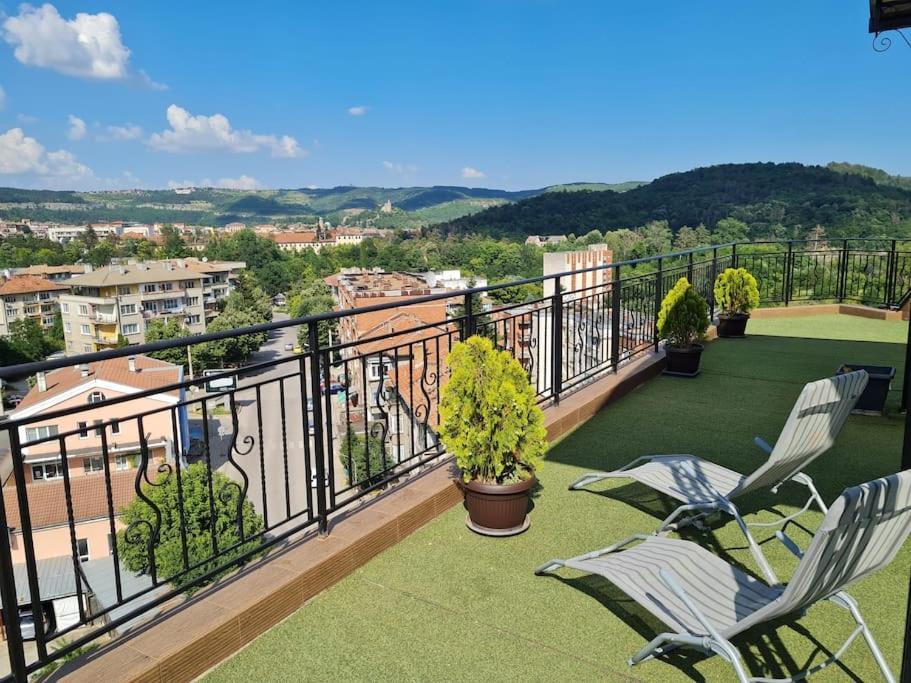 Unique Studio- Great Balcony And View! Parking Possibility! Veliko Tărnovo Exterior foto