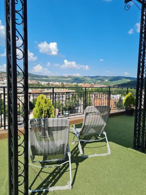 Unique Studio- Great Balcony And View! Parking Possibility! Veliko Tărnovo Exterior foto
