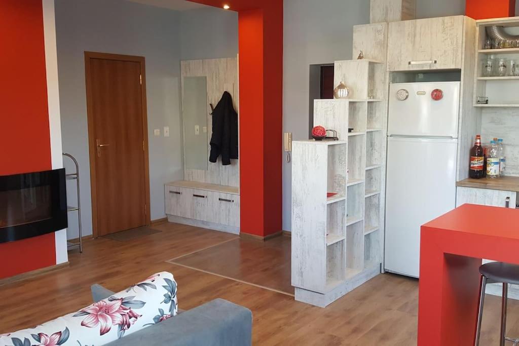Unique Studio- Great Balcony And View! Parking Possibility! Veliko Tărnovo Exterior foto