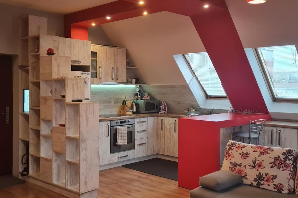 Unique Studio- Great Balcony And View! Parking Possibility! Veliko Tărnovo Exterior foto