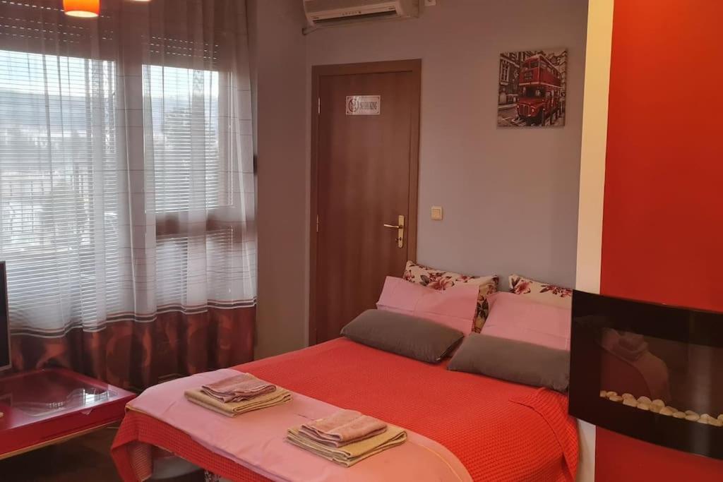 Unique Studio- Great Balcony And View! Parking Possibility! Veliko Tărnovo Exterior foto