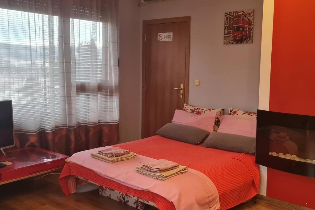 Unique Studio- Great Balcony And View! Parking Possibility! Veliko Tărnovo Exterior foto